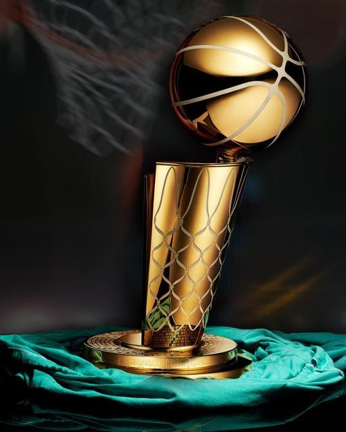 Kaiyun Sports-开云体育-Ning重返赛场，锐不可当首场状态出色，热火观众沸腾！(失重weightless)