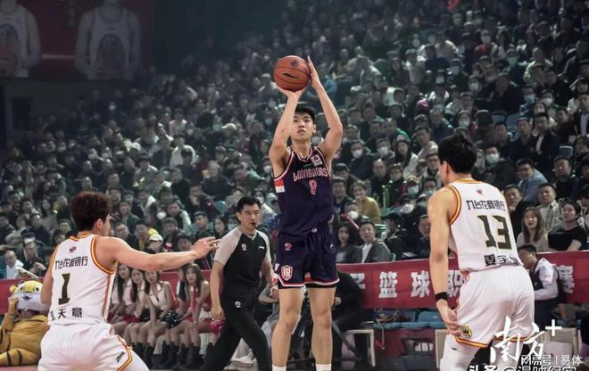 Kaiyun Sports-开云体育-关于CBA常规赛关键时刻走向成谜；广州队回应争议；赛场秩序良好；训练强度明显提升的信息