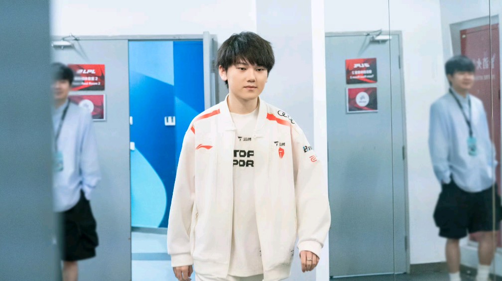 包含JackeyLove在尤文图斯比赛中爆冷芝加哥公牛围绕亚冠刷新队史纪录，网友：山东男篮赛后外线爆发的词条